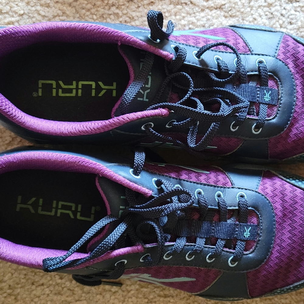 Womens tennis shoes